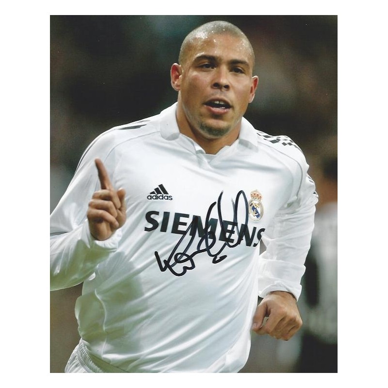 Autographe RONALDO (Photo dédicacée)