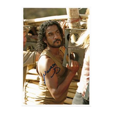 Naveen ANDREWS