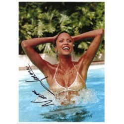 Autographe Noemie LENOIR