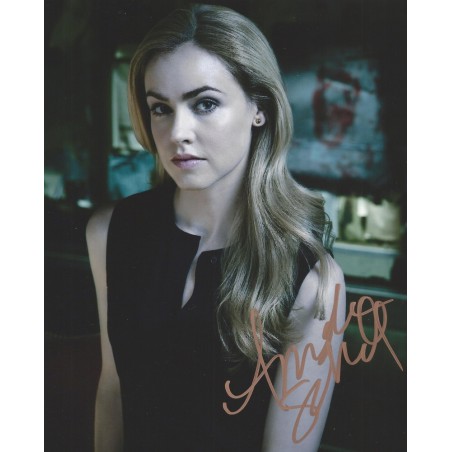 Amanda SCHULL Autograph