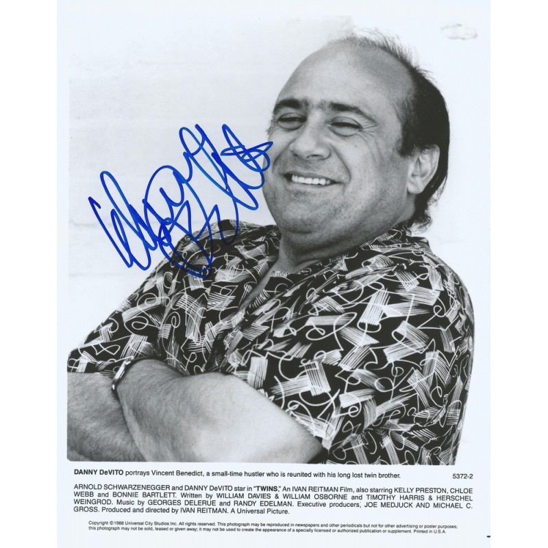 Watch Danny DeVito Risponde Alle Domande Più Cercate Del Web 2022 09 28 - Foto 5