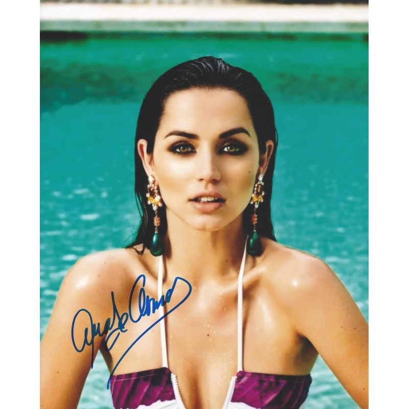 ana-de-armas-autograph.jpg