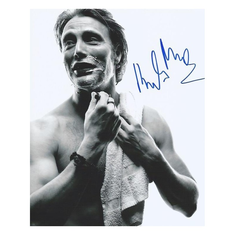 mads-mikkelsen-autograph.jpg