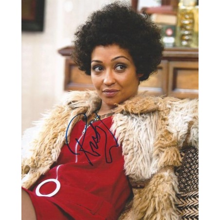 Ruth NEGGA Autograph