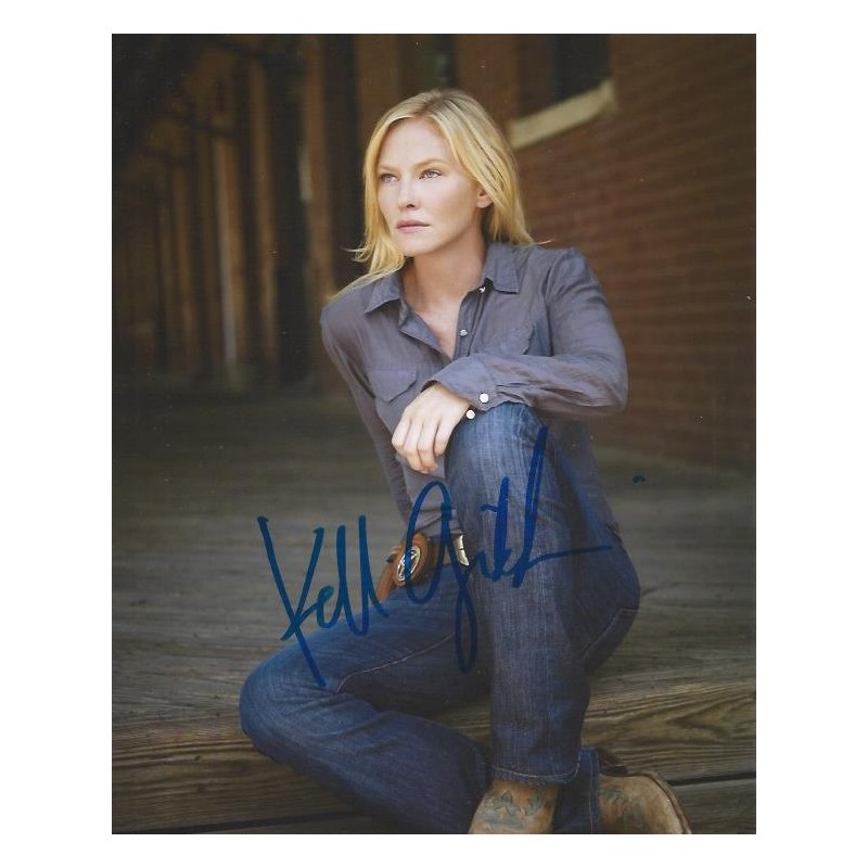 Kelli GIDDISH Autograph.