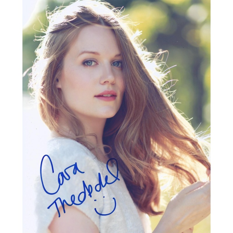 Autographe Cara THEOBOLD (Photo dédicacée)
