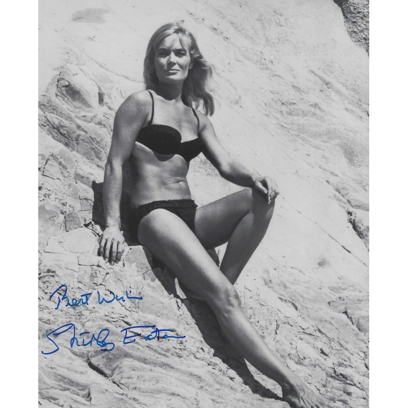 Shirley EATON autograph