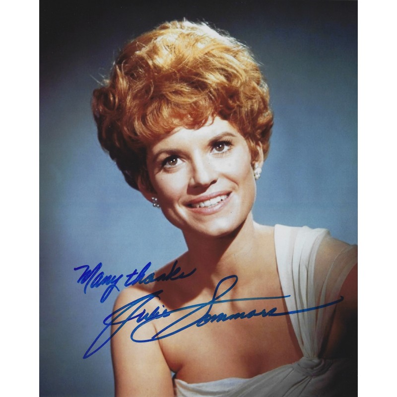 Julie SOMMARS autograph