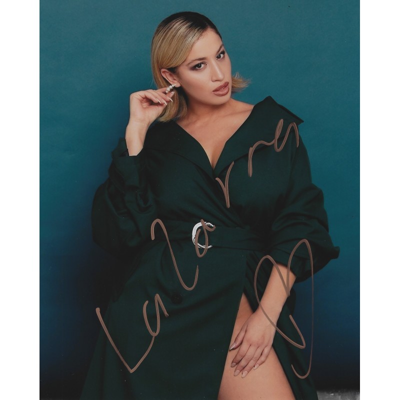 LA ZARRA autograph
