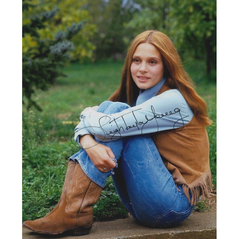Leigh TAYLOR YOUNG autograph