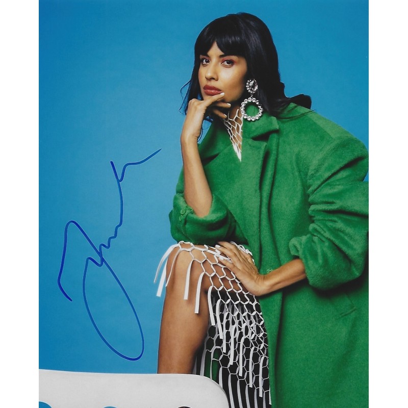 Jameela JAMIL autograph