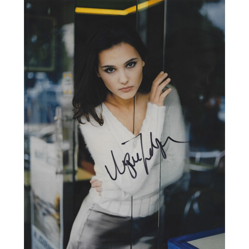 Virginie LEDOYEN autograph