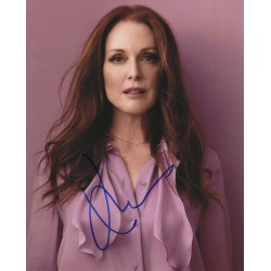 MOORE Julianne