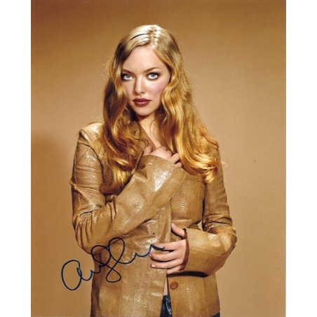 amanda-seyfried-autograph.jpg